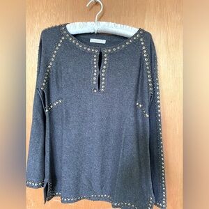 Womens Gray Cashmere Tunic Sweater with Brass Rivet Details - Size M